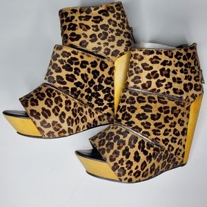 Messeca Coraline Wedge Sandal